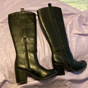 Black 18 1/2” tall boots with zippers